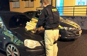 Veículo de Campos Novos é apreendido com 30kg de maconha