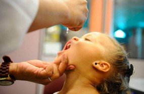 Começa a campanha de vacinação contra a pólio e o sarampo