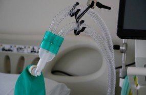 Governo distribui medicamentos para intubação a hospitais