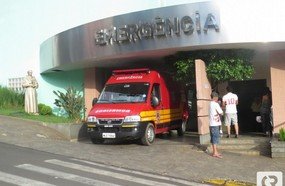 Vereador quer proibir cigarros em frente a emergência do HUST