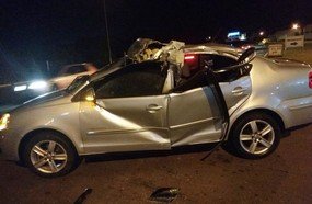 Carro de Joaçaba é atingido por caminhão no trevo de Erval Velho