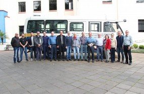 Secretaria de Assistência Social de Joaçaba recebe micro-ônibus