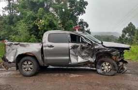Colisão entre veículos deixa dois feridos em Herval d´Oeste