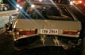Colisão entre veículos deixa seis feridos na madrugada