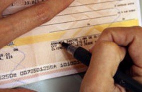 Alerta para golpe do cheque clonado