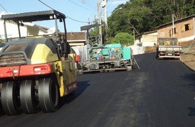 Três ruas recebem pavimentação asfáltica em Herval d´Oeste