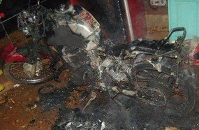 Fogo destrói motocicleta em Piratuba