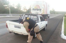 PRF recupera veículo furtado com placas de Capinzal