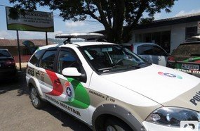 Homem aciona a polícia após ser agredido pela companheira