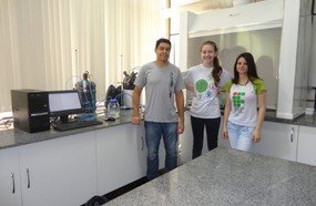 Alunas do IFC desenvolvem projeto para gerar energia alternativa