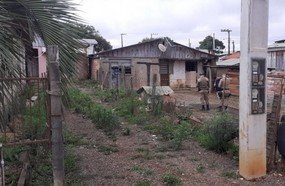 Homem morre ao tentar entrar em casa pela janela basculante