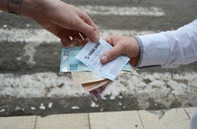 Mulher perde cerca de 60 mil no golpe do bilhete premiado