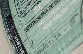 Liminar determina que DETRANs voltem a emitir CRLV