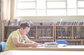 Unoesc abre processo seletivo para bolsas de estudo e pesquisa