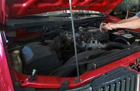 Governo libera segmento automotivo, implementos agrícolas e lavanderias
