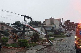 Temporal causa destruição em São Miguel do Oeste