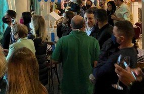 Governador é flagrado sem máscara em festa junina