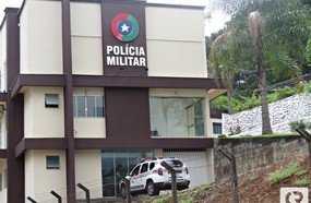 Policiais militares salvam vida de bebê engasgado