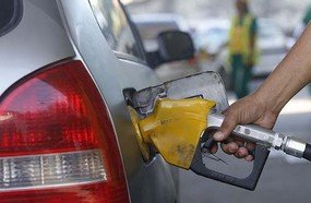 Petrobras anuncia reajuste de 5% para a gasolina nas refinarias