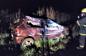 Motorista escapa ileso de acidente que deixou veículo destruído