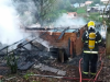 Casa abandonada é consumida por incêndio no bairro Santa Tereza