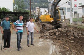Prefeitura inicia obras na Rua Severino Fuga