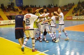 Joaçaba Futsal vence Blumenau por 7x2