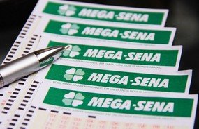 Mega-Sena acumula e pode pagar maior prêmio da história