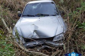 Motorista se perde em curva e sai da pista em Zortéa