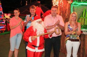 Papai Noel recebe a chave de Piratuba