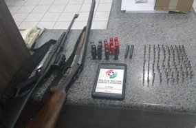 PM Ambiental apreende armas com caçadores em Campos Novos
