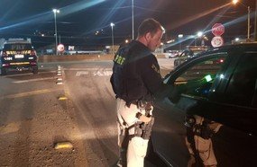 PRF flagra 186 motoristas embriagados no final de semana