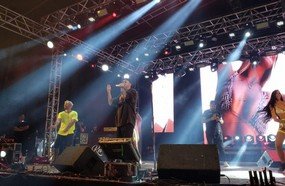 Piratuba abre temporada de verão balançando a arena de eventos