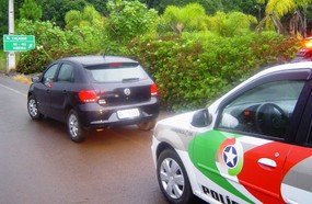 Menor flagrado pela Polícia dirigindo veículo