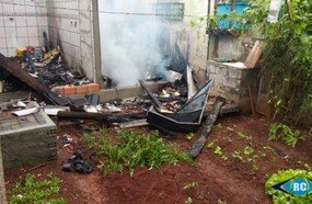 Incêndio destrói casa desabitada em Capinzal