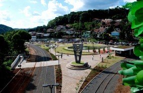Inaugurada Praça do Lazer no Parque Rio do Peixe em Videira