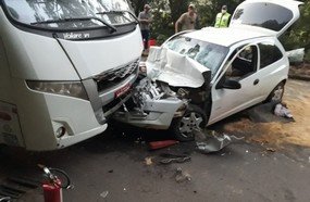 Colisão deixa três pessoas gravemente feridas em Ibiam