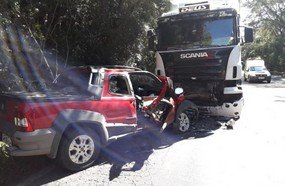 Motorista perde a vida ao colidir contra carreta na BR-153
