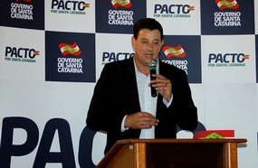 Ex-prefeito de Abdon Batista é condenado por dispensa de licitação