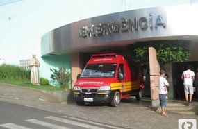 Motorista foge após atingir moto e deixar rapaz ferido em Joaçaba