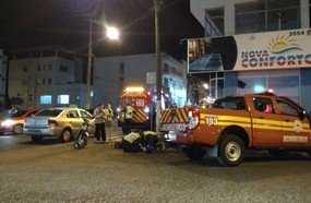 Jovem ferida em acidente entre carro e moto em Herval