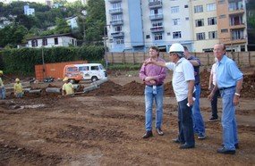 Prefeito e vice vistoriam obras do Parque Central