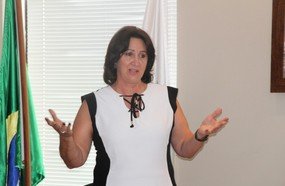 Professora Ana Beatriz Brancher é nomeada secretária de Educação