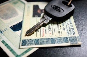 Sancionada lei que cassa CNH de condenado por contrabando