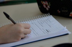 Escolas não podem reter histórico escolar de alunos inadimplentes