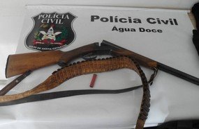 Policia recupera ovinos e prende homem por posse ilegal de arma