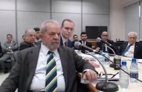 Lula nega ter adquirido tríplex e pede provas ao Ministério Público