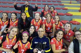 AJOV vence primeira etapa da Liga Serrana na categoria Iniciantes