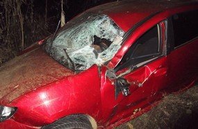 Motorista ferido em capotamento na BR-282