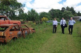 Veículos inservíveis do Meio Oeste serão prensados pelo Detran